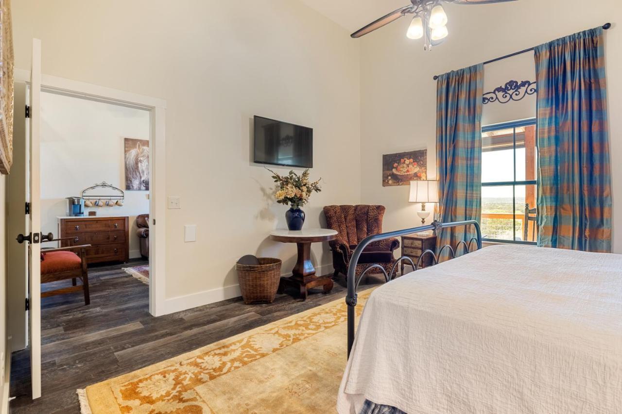 Inn At Sunset Mill Ranch Wimberley Bagian luar foto