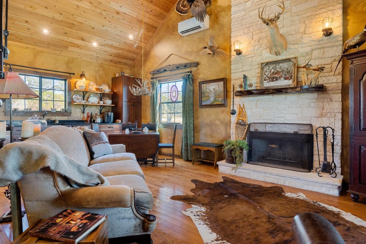 Inn At Sunset Mill Ranch Wimberley Bagian luar foto