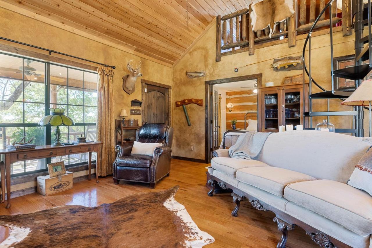 Inn At Sunset Mill Ranch Wimberley Bagian luar foto