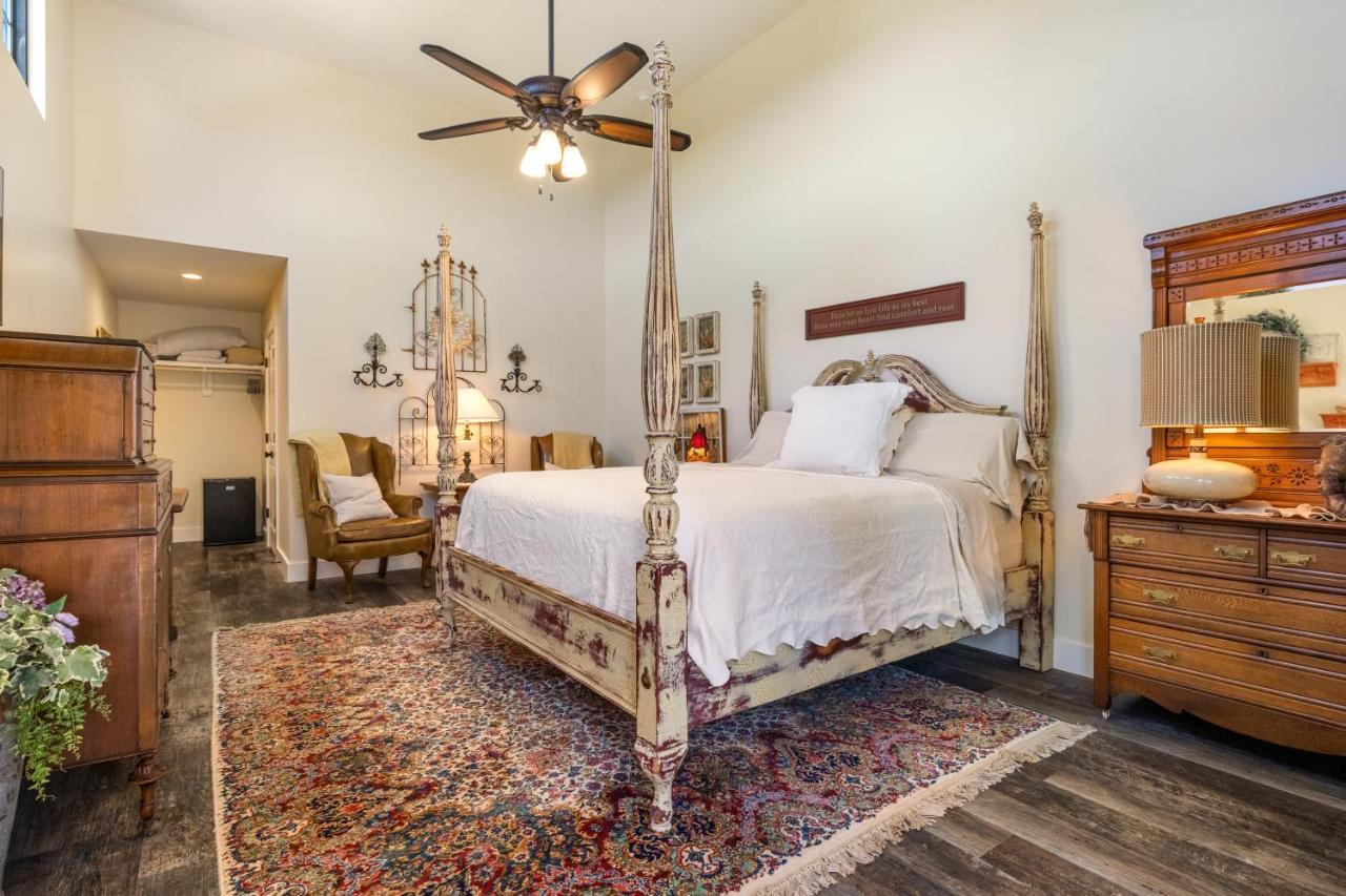 Inn At Sunset Mill Ranch Wimberley Bagian luar foto