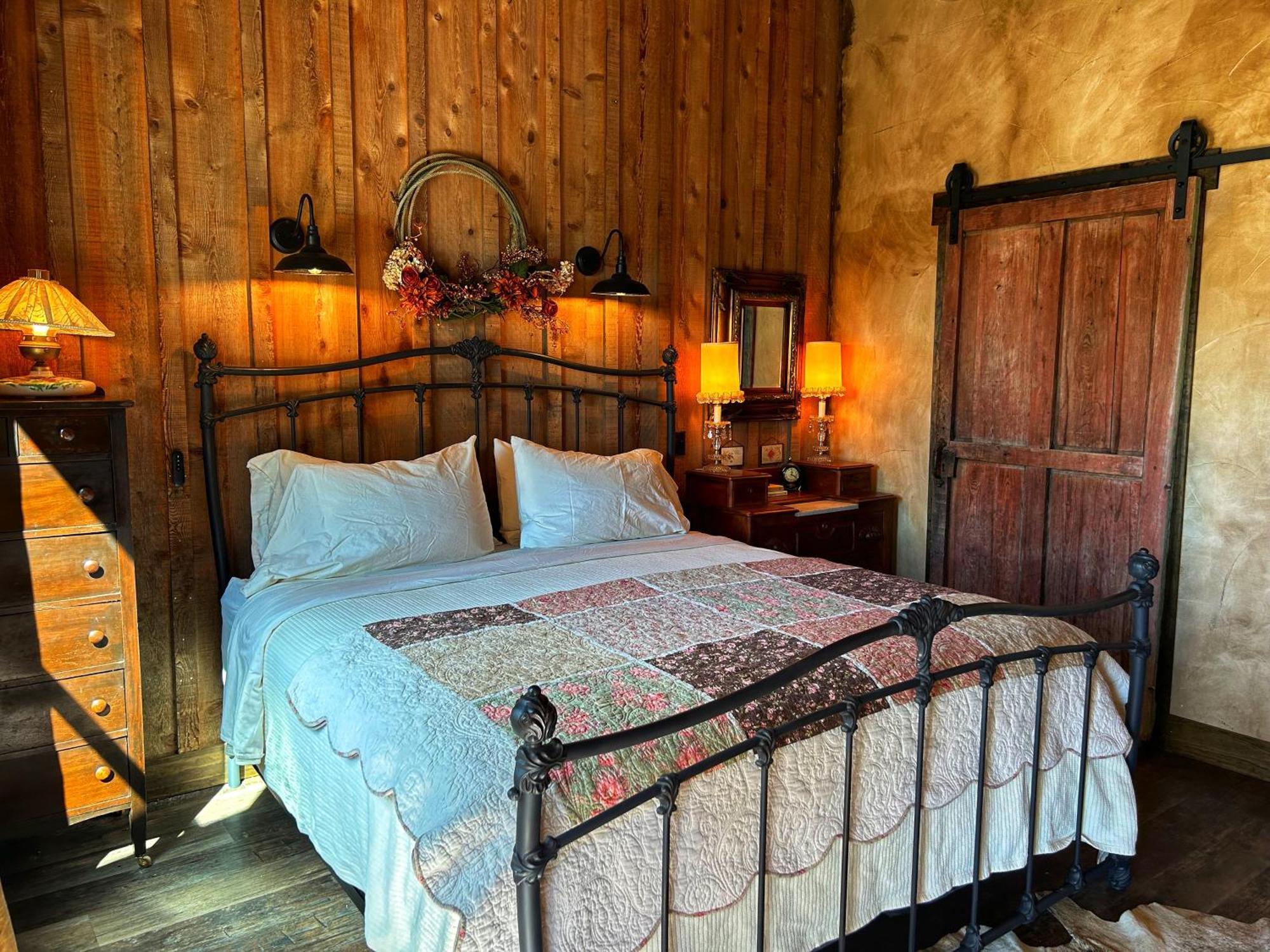 Inn At Sunset Mill Ranch Wimberley Bagian luar foto